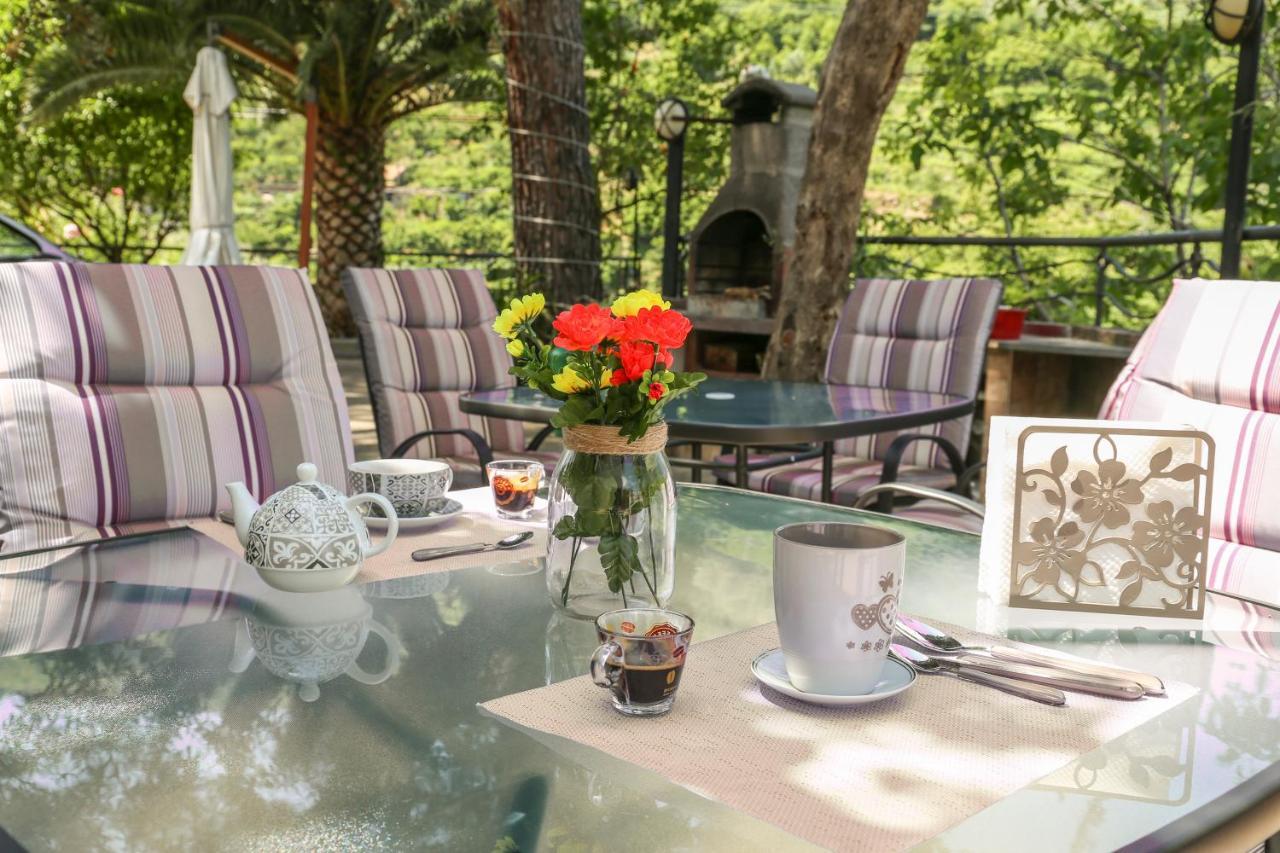 Bed and Breakfast Il Giardino Pimonte Exterior foto